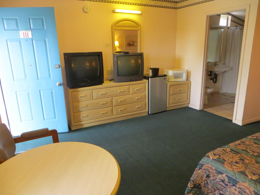 Budget Inn Себринг Екстериор снимка
